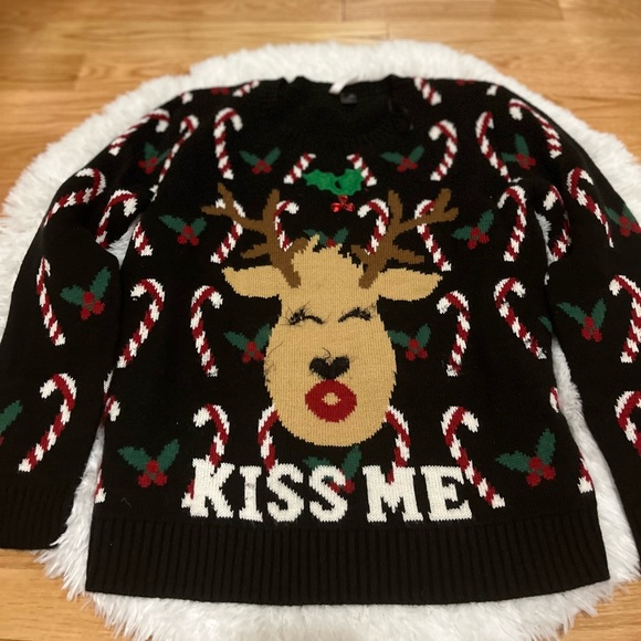 Kiss Me Reindeer Christmas Sweater 💋 - Picture 4 of 7